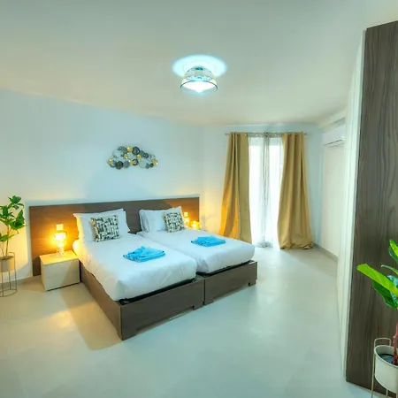 Spacious, Bright & Modern 3 Bedrooms, Balcony Apic1-1 Appartamento