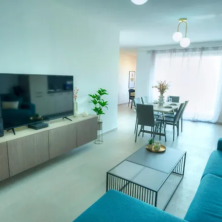 Spacious, Bright & Modern 3 Bedrooms, Balcony Apic1-1 Appartamento Msida