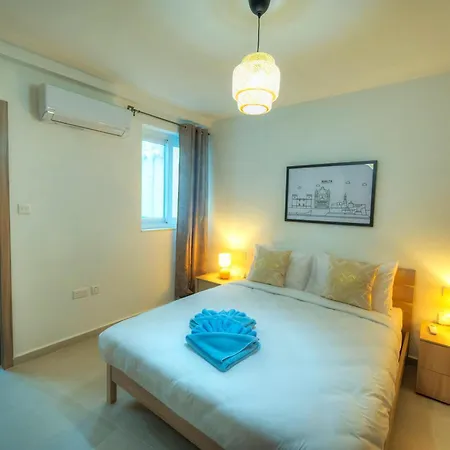 Spacious, Bright & Modern 3 Bedrooms, Balcony Apic1-1 *