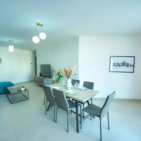 Appartement Spacious, Bright & Modern 3 Bedrooms, Balcony Apic1-1 *