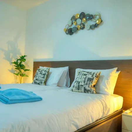 Spacious, Bright & Modern 3 Bedrooms, Balcony Apic1-1 Apartment Msida