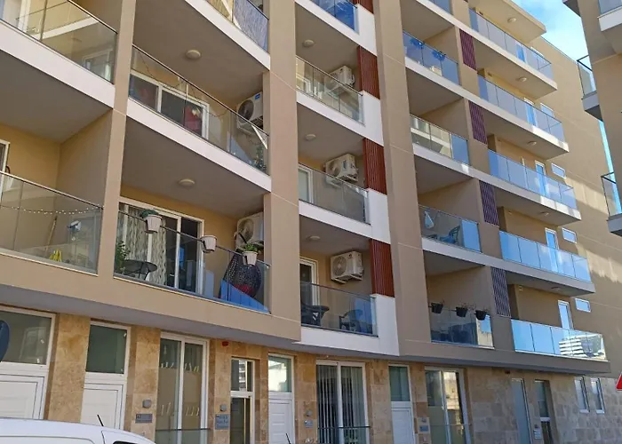 Spacious, Bright & Modern 3 Bedrooms, Balcony Apic1-1 Apartament *