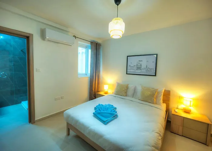 Spacious, Bright & Modern 3 Bedrooms, Balcony Apic1-1 *