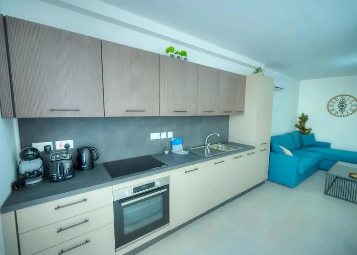 Spacious, Bright & Modern 3 Bedrooms, Balcony Apic1-1 Apartamento *