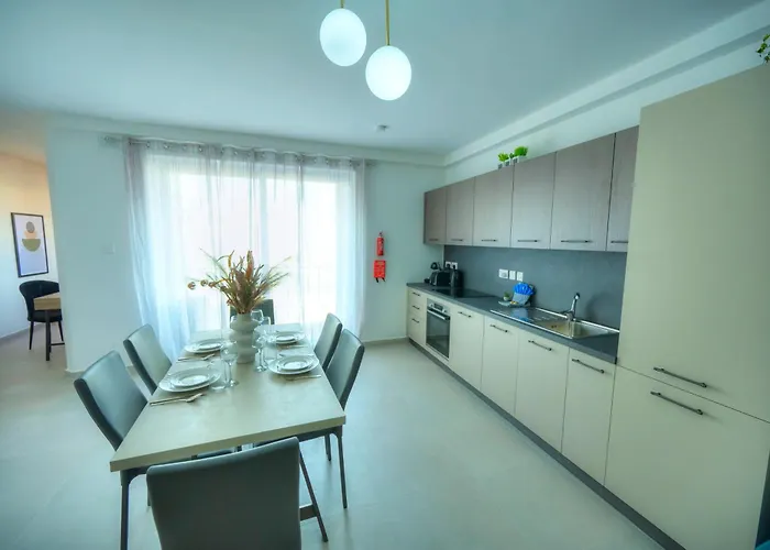 Apartament Spacious, Bright & Modern 3 Bedrooms, Balcony Apic1-1 Msida