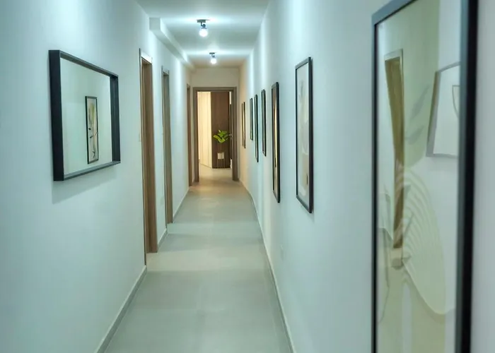 Apartamento Spacious, Bright & Modern 3 Bedrooms, Balcony Apic1-1 *