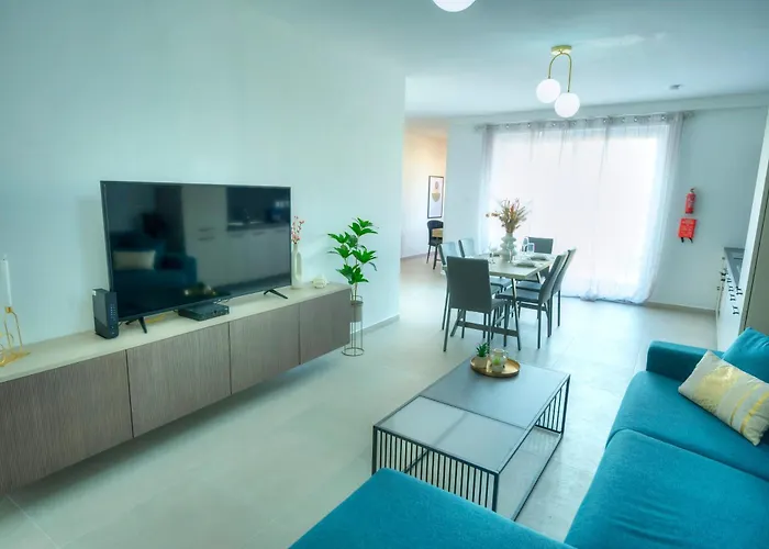 Spacious, Bright & Modern 3 Bedrooms, Balcony Apic1-1 Apartament Msida