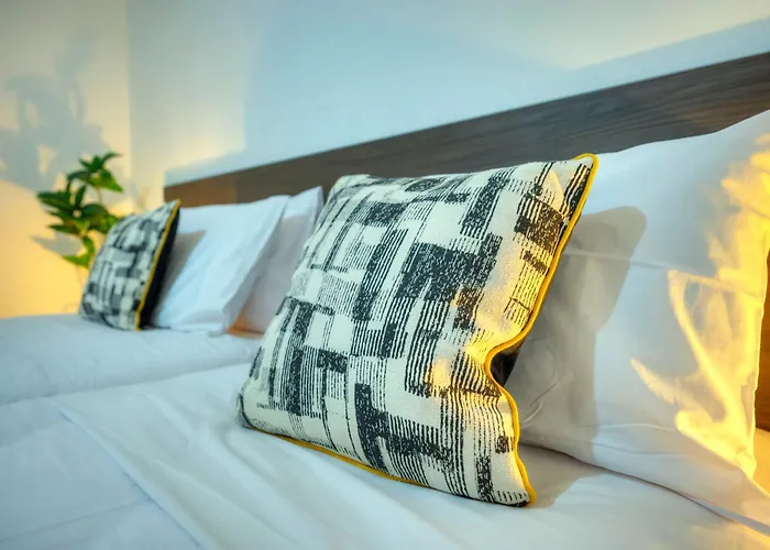 Apartamento Spacious, Bright & Modern 3 Bedrooms, Balcony Apic1-1