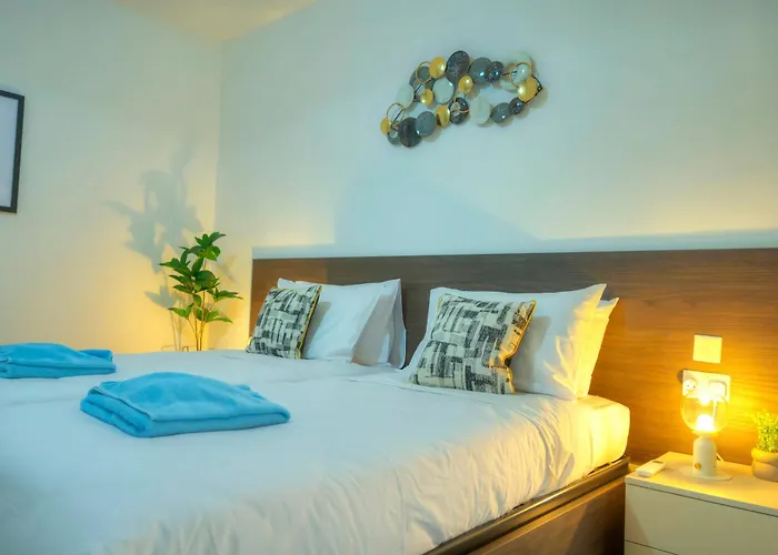 Spacious, Bright & Modern 3 Bedrooms, Balcony Apic1-1 Apartament Msida